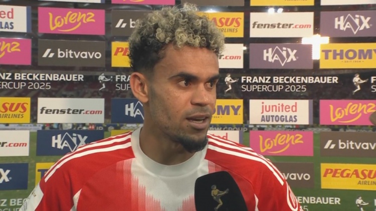 迪亚斯谈拜仁首冠：与凯恩搭档感觉轻松愉悦