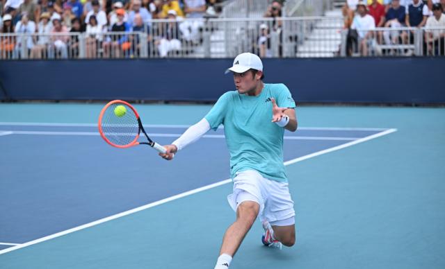 足球比分-中国球员一天三负两退，身体当真是亚洲球员瓶颈？