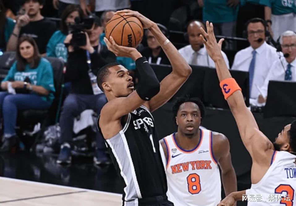竞彩足球-NBA：马刺领先13分遭逆转！文班亚马26分12板，布伦森30分